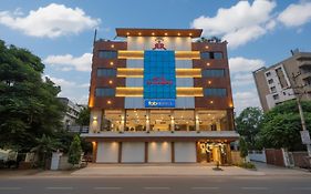 Fabhotel Rajnandani Residency