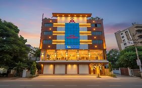 Fabhotel Rajnandani Residency Bhawarkua